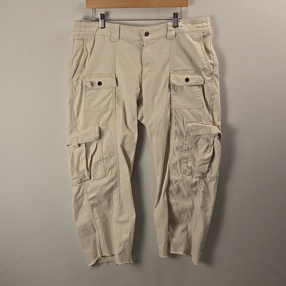HOLLISTER Women's Cargo Beige Pants Sz 33s‎ / 16R Frayed Hem Euro Boho